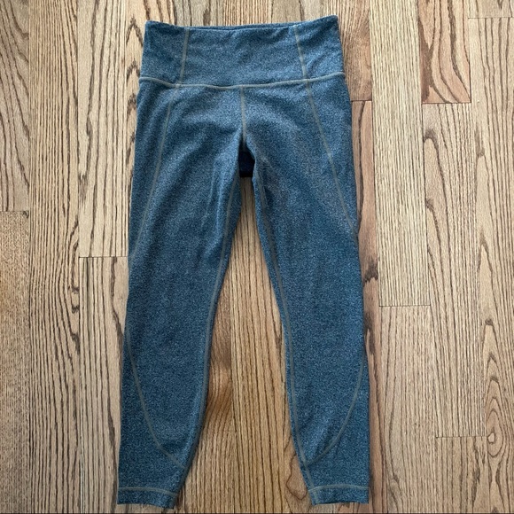 EUC Athleta Salutation 7/8 tights - Picture 4 of 11